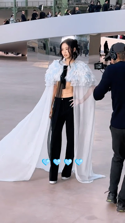 GLOBAL IT GIRL ✨ #JENNIE ✨ at the @Chanel SS 2025 Couture Show in #Paris #kpop #idol #chanel