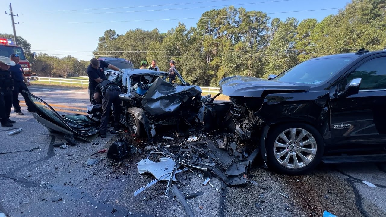 100824 FM 149 FATAL HEAD ON CRASH - YouTube