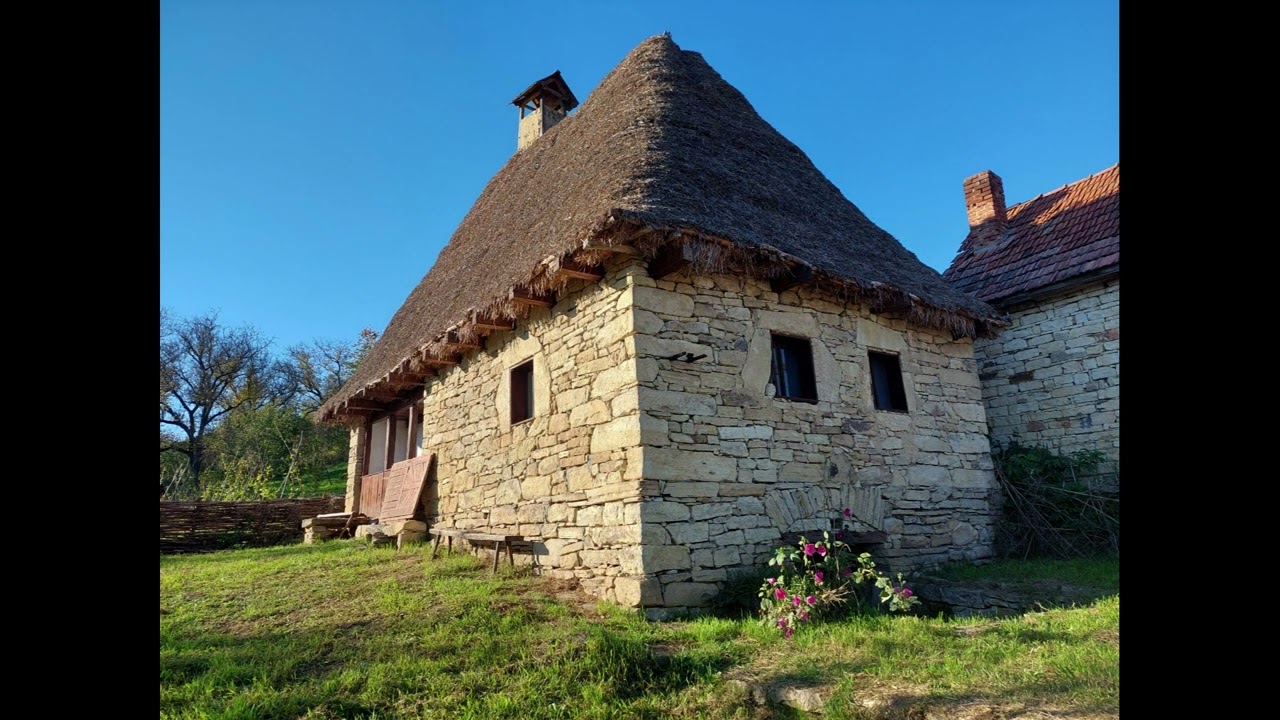 Imagini cu satul foarte istoric și cu case frumoase din piatră naturală - Chidea, județul Cluj