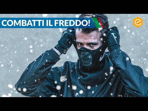 Video: Quali Scarpe Indossare Per Giocare A Calcio In Inverno