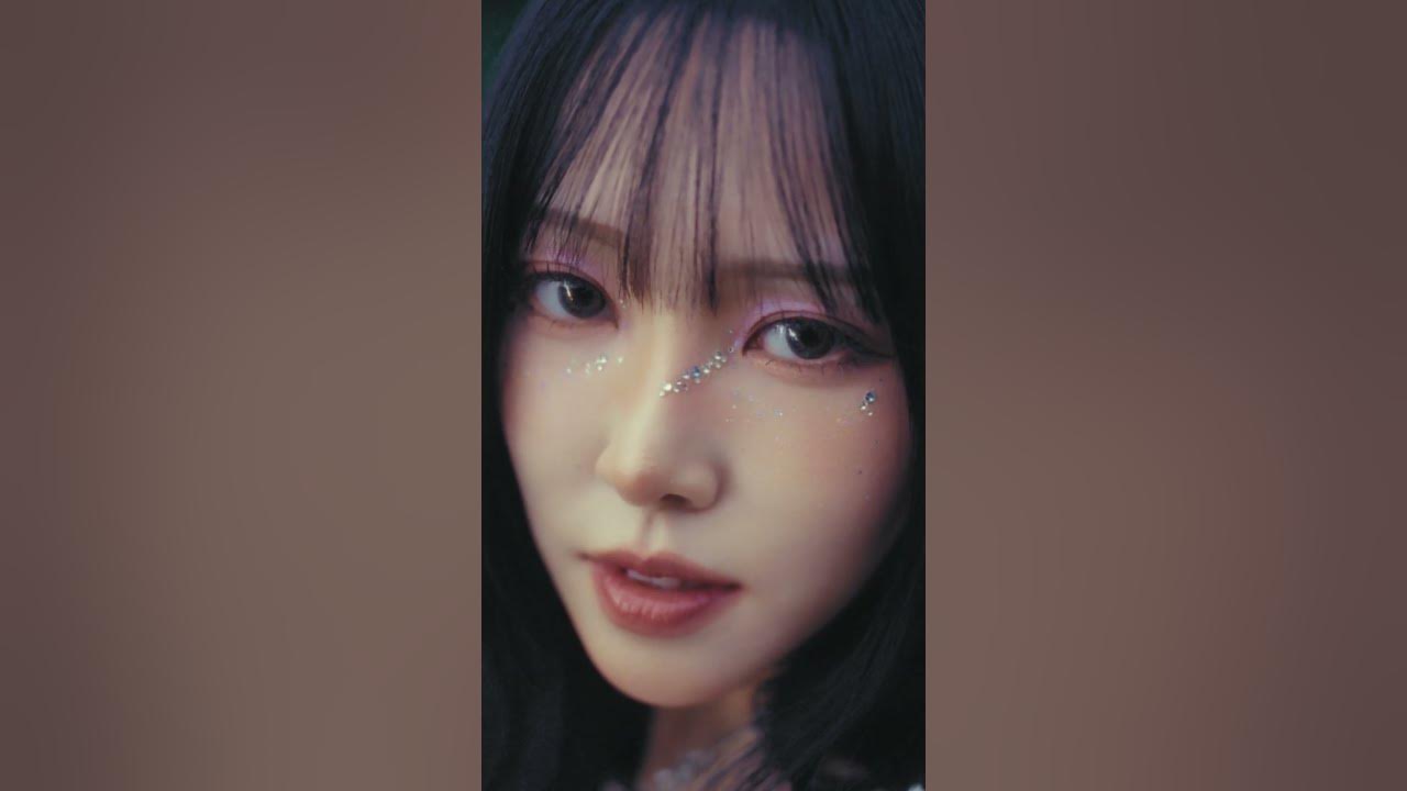 유주 (YUJU) - REPLY (Official Video) highlight B
