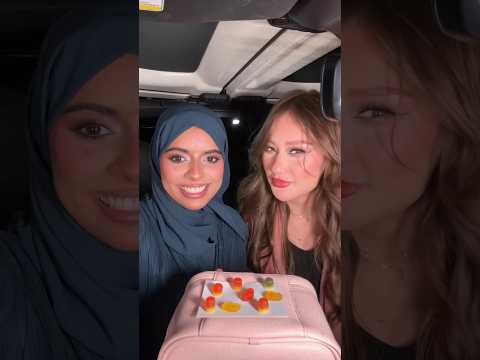 لعبة الحلويات مع قمر وصديقتها  مايكاب  اكسبلور  قمر  مكياج 