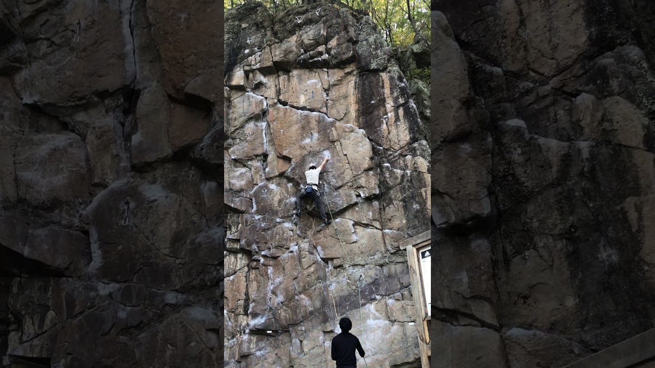 연경도약대 탈춤(5.11a)