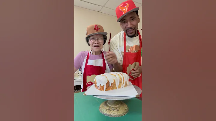 sock it to me pound cake loaf. 🙏🏽 buy 3….text 832 888 7859 to order (nationwide shipping included)