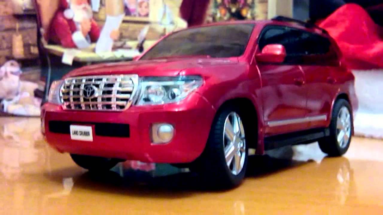Toyota land cruiser игрушка