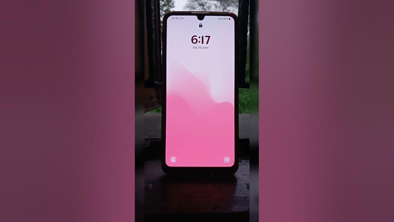 set-lock-screen-wallpaper-with-solid-colours-one-ui-5-1-samsung