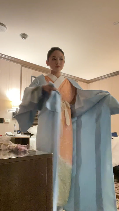 How long does it take to put on Kimono?
