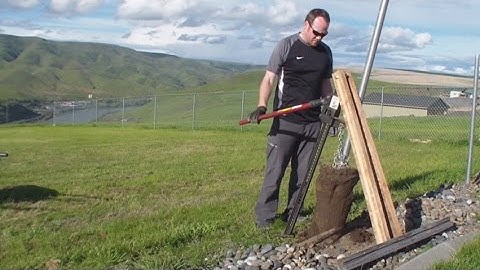 How to Remove a Fence Post in under 5 minutes...Easy