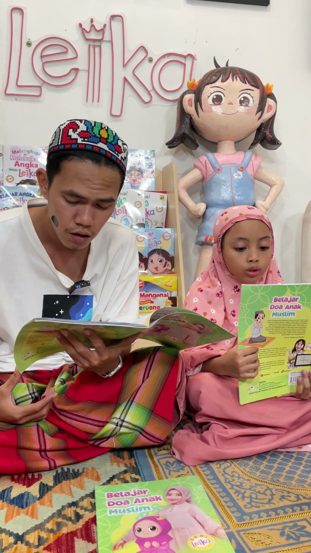 LEIKA BACA BUKU DOA ANAK MUSLIM LEIKA #leika #shorts  #viralvideo