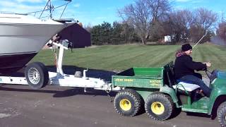 John Deere Gator 6x4 Carries the Heavy Loads