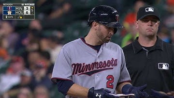 MIN@HOU: Dozier singles to left to score Santana