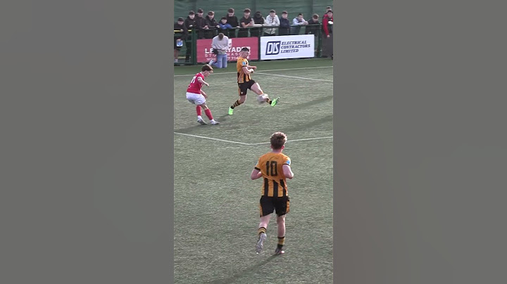 IS THIS A HANDBALL?! NO PENALTY GIVEN 😱