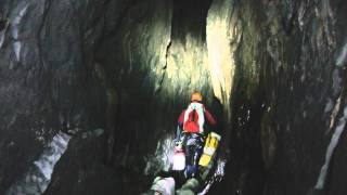 CUEVON de PRUNEDA. CUEVA-CAÑON RIO PURON. Espelobarranquismo. Barranquismo Río Purón.