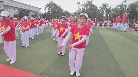 MÀN ĐỒNG DIỄN CỦA 100 VĐV HỘI NCT TẠI ĐẠI HỘI TDTT XÃ PHÚ CÁT LẦN THỨ I NĂM 2025