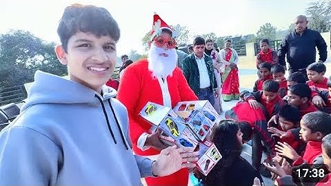 chacha ji ko santa bana 😁 diya 😂.  || sourav joshi||
