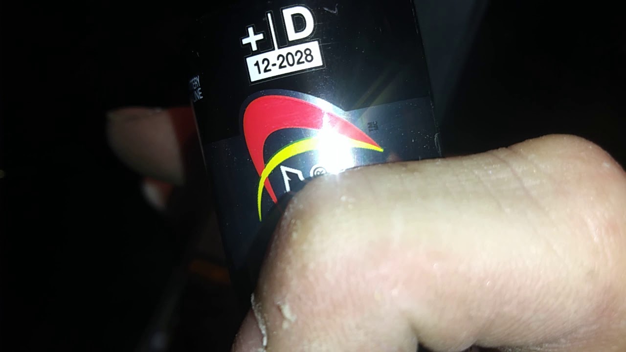 Energizer reversed polarity D cell battery 1.5 volt