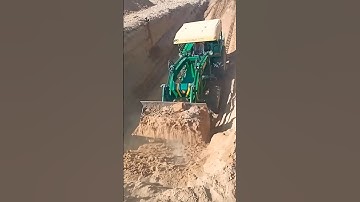 Clay bucket Loader mounted on tractor Jhondeer 5310