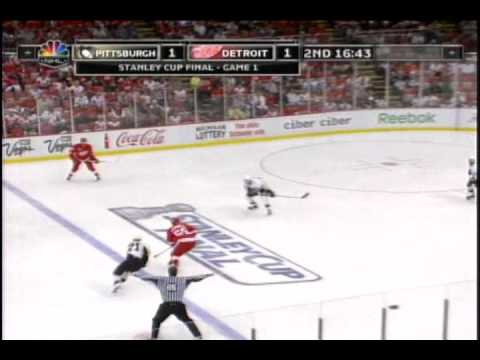 Highlights: Penguins @ Red Wings: Game 1 2009 Playoffs