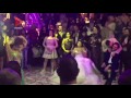 حسن الرداد يتفاعل مع الراقصة أوكسانا في حفل زفافة