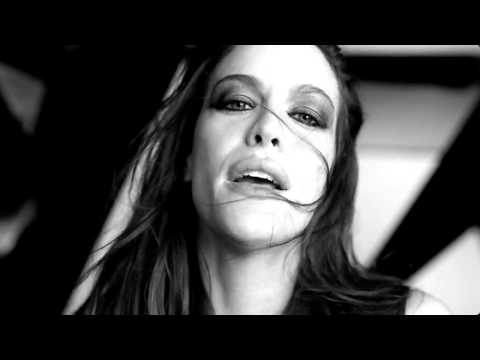 Yalangoch Liv Taylerning videosi