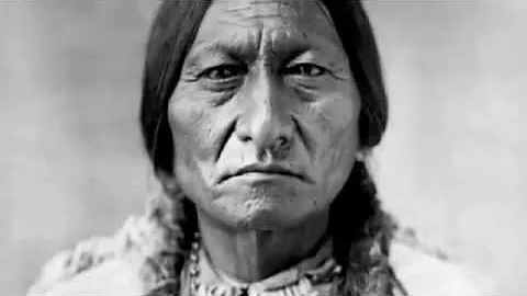 ¿Qué presidente expulsó por la fuerza a los nativos americanos y por qué?