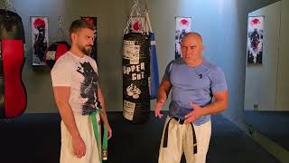 картинка: Истинският боец се отпуска, а не се изпъчва.