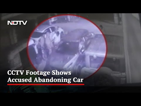 Delhi Car Horror: CCTV Footage Shows Accused Abandoning Car After Accident