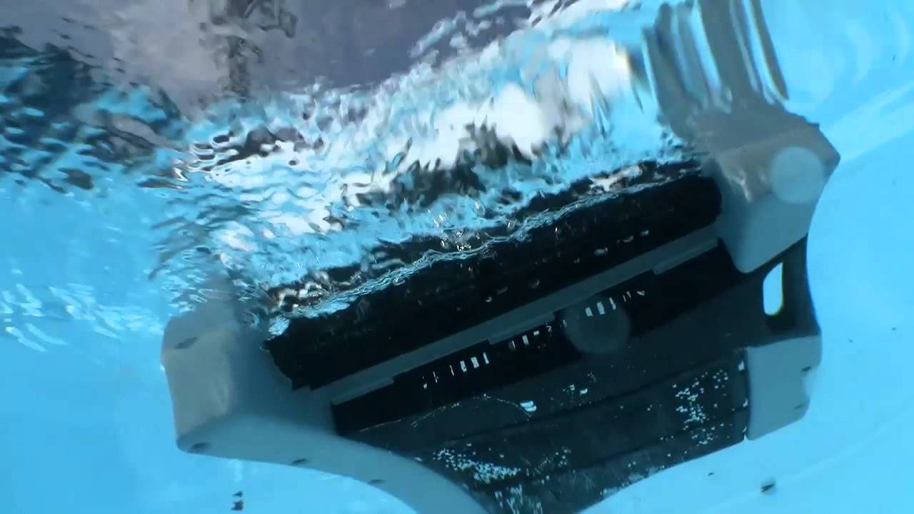 Solar Pool Technologies Inc.solar-breeze floating skimmer underwater perspective