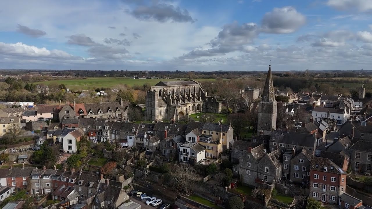 Malmesbury - As the Jackdaw Flies