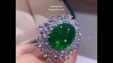 Nhẫn Ngọc Lục Bảo Emerald Vivid Green 6.15 carat