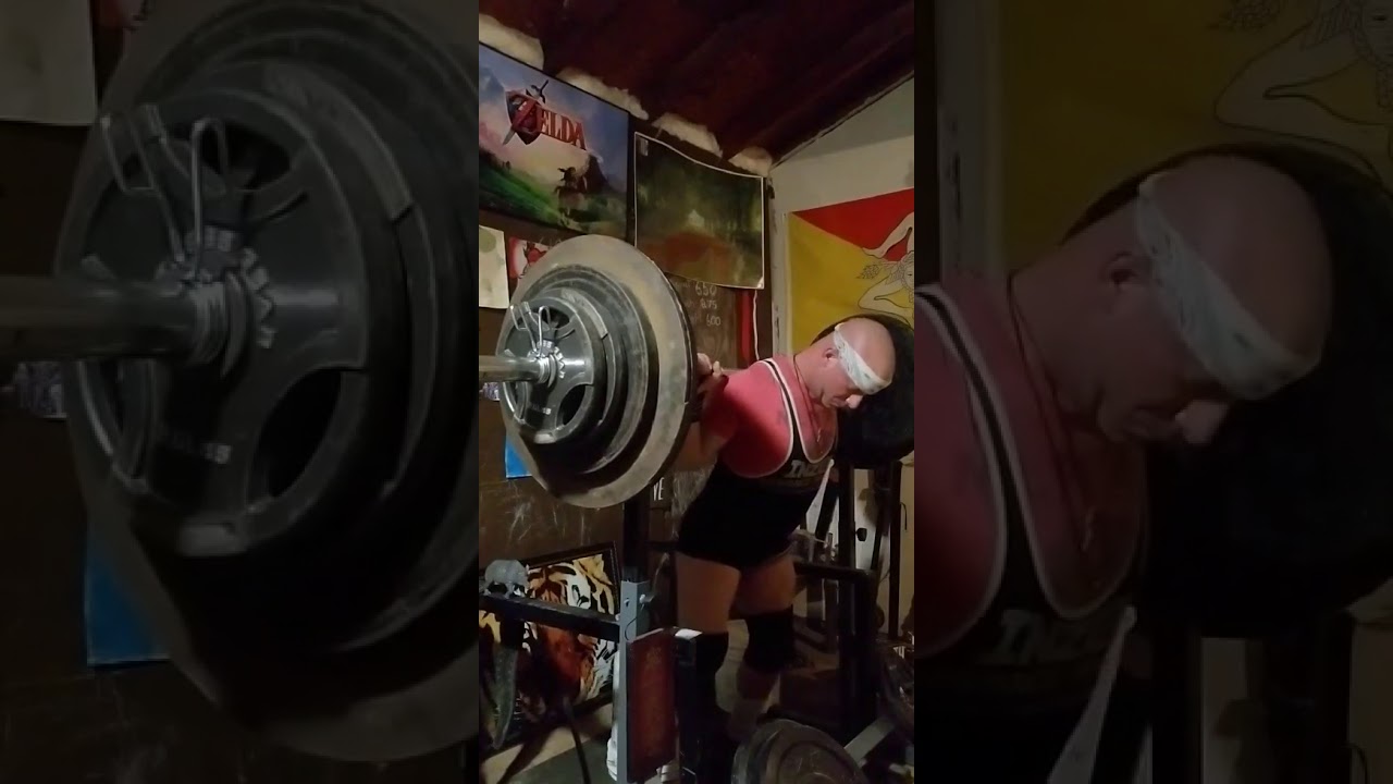 Justin Caputo 600 Beltless Squat