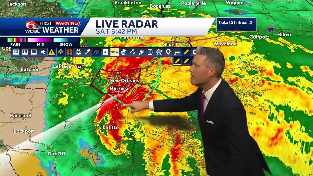 Tracking heavy rain and gusty winds through tonight - YouTube