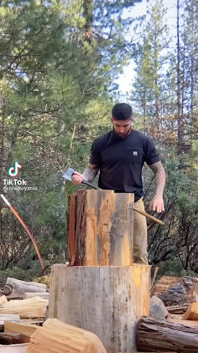 Download lagu Turning Myself into a Hot Lumberjack