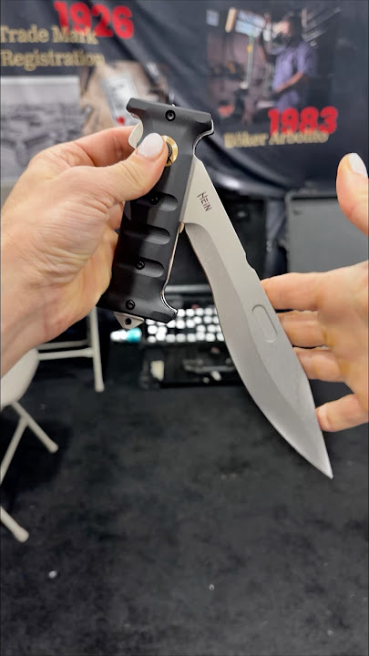 Strange Hunting Knife that Transforms