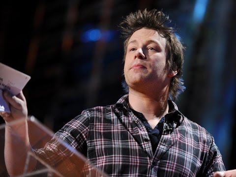 Βίντεο: Ο Jamie Oliver προκαλεί περισσότερους Pitt, Jolie, Aniston Spazzing