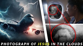[Real Story] You Won't Believe What This Lady Photographed from a Plane In The Middle of a Storm! screenshot 2