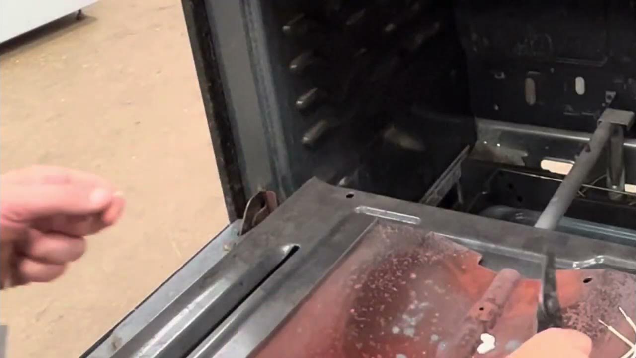 Replacing an Oven Igniter (part # 5303935066) - YouTube