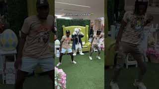 Easter bunny seemed to like Fl moves🤣🌴 #easter #dance  #easterbunny