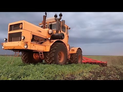 Трактор Кировец + БДМ-6Х4.  Работа в ночь.