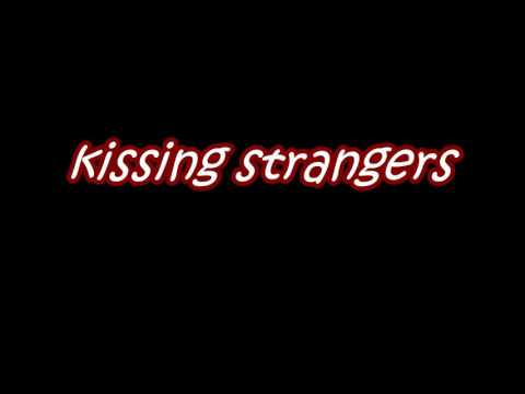 DNCE kissing strangers lyrics