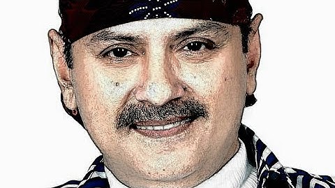 YUS YUNUS DAN SUASANA DI DLM PESTA