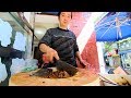 Xi'an Street Food - CHINESE HAMBURGER + STREET FOOD in China | BEST Chinese Street Food