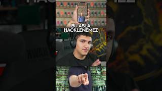 Bu Lamba Si̇zi̇ Hacklenmekten Koruyor
