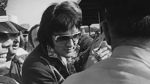 Elvis Presley 1972 UNSEEN signing autographs foota...
