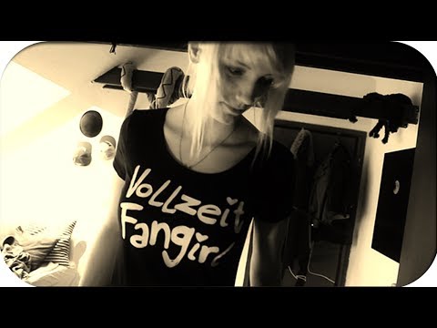 VOLLZEIT FANGIRL | SONG feat. MALTE "Schweineboy" [Official Video | Gamerklinik]
