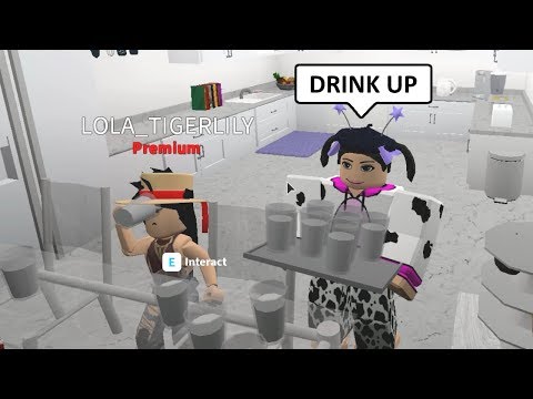 Delivering Glasses Of Milk To People S Houses On Bloxburg Youtube - roblox 10 annoying moments hannahlovescows