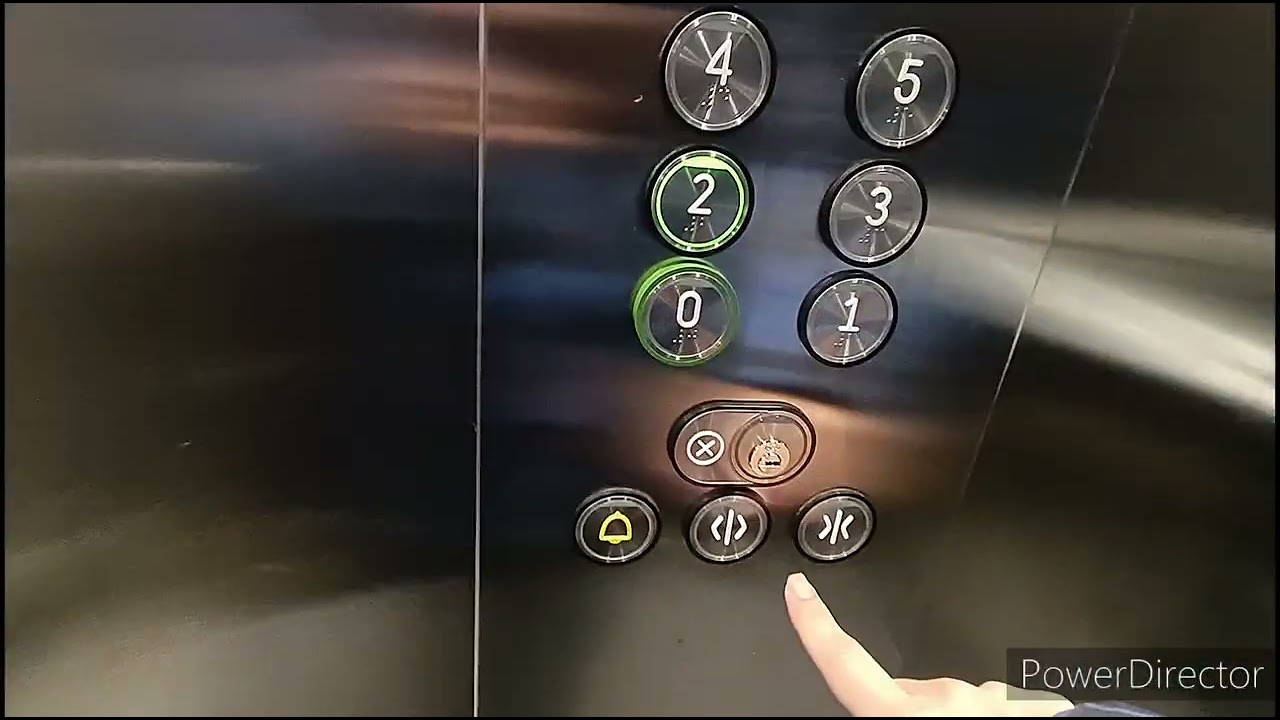 Orona lift @ Meadow Mill, Stockport