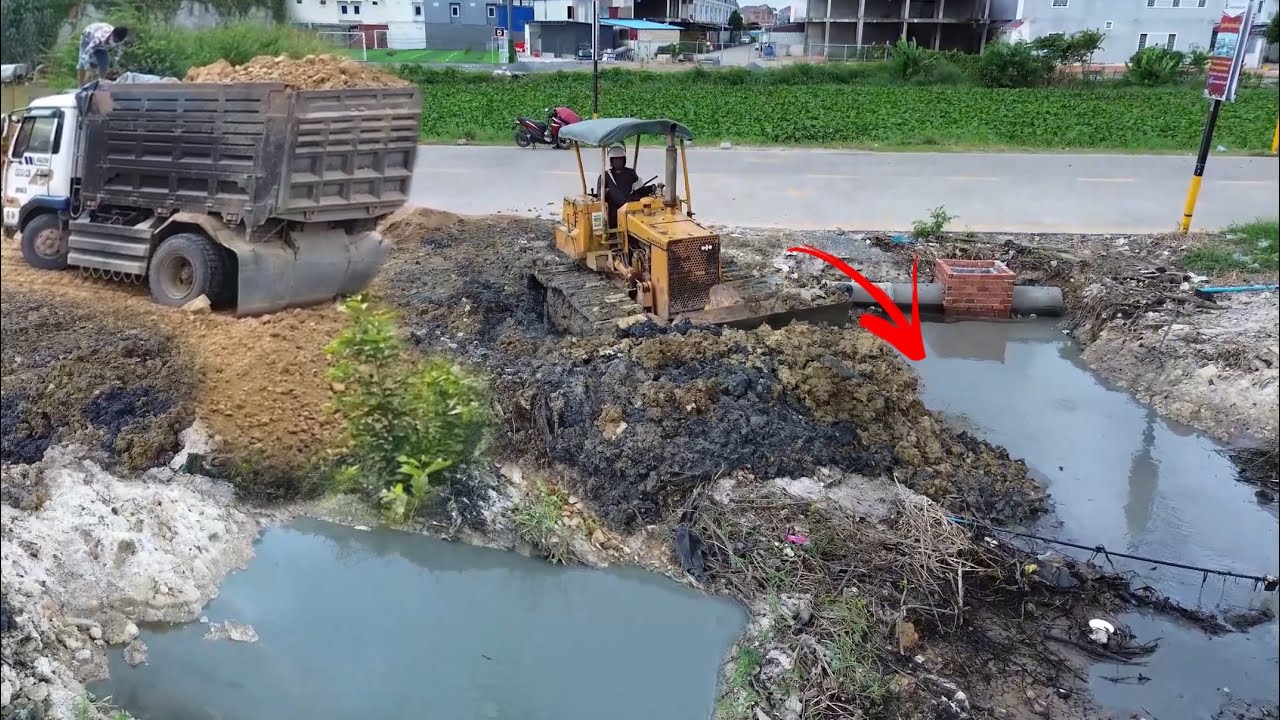 KOMATSU D31P Bulldozer & CAT Excavator team up Completed Flooded Land Reclamation!