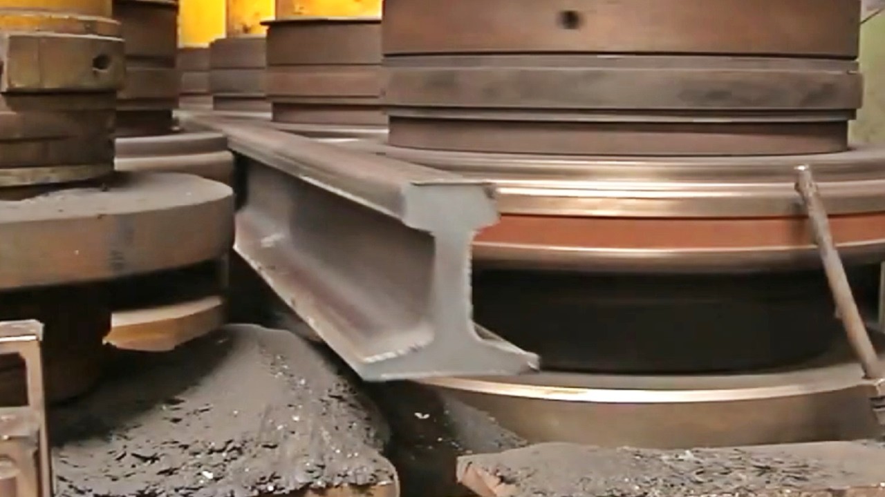 COMO se FABRICAN los RAÍLES de TREN🛤️| ASI se HACEN las VIAS de TREN