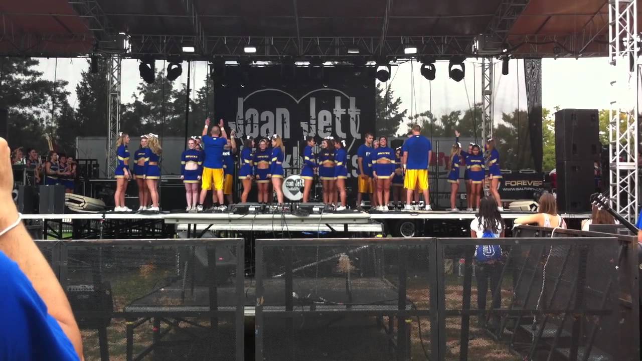 Hofstra Cheer Opening "Vibe Fall festival" YouTube